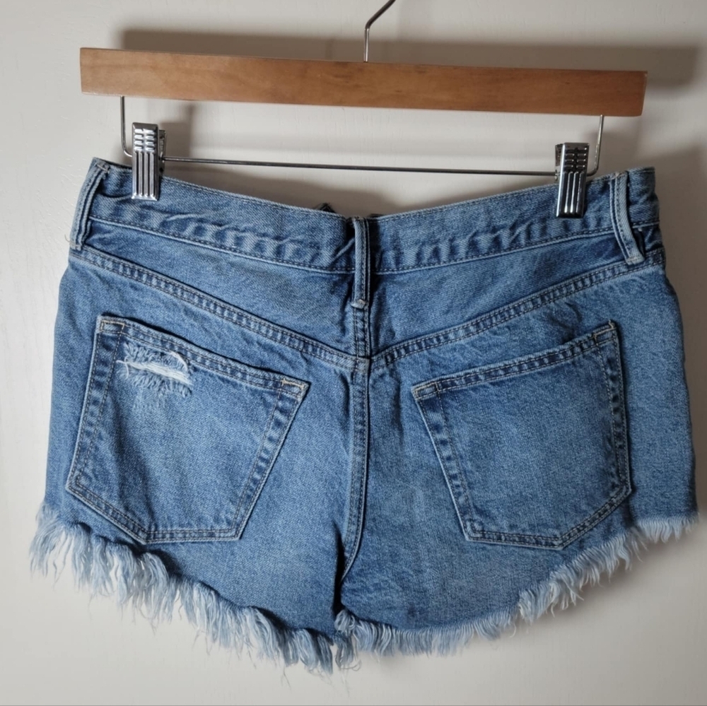 We The Free Free People Button Fly Distressed Denim Shorts | Size 25 - Picture 6 of 6